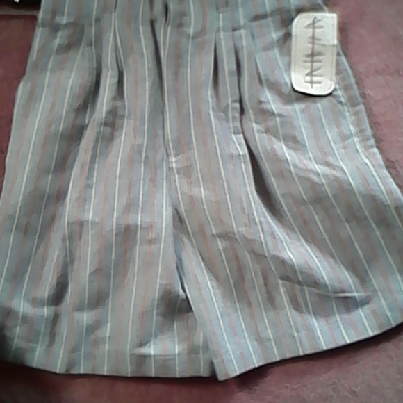 New Avenue Short's New - Picture 8 of 8